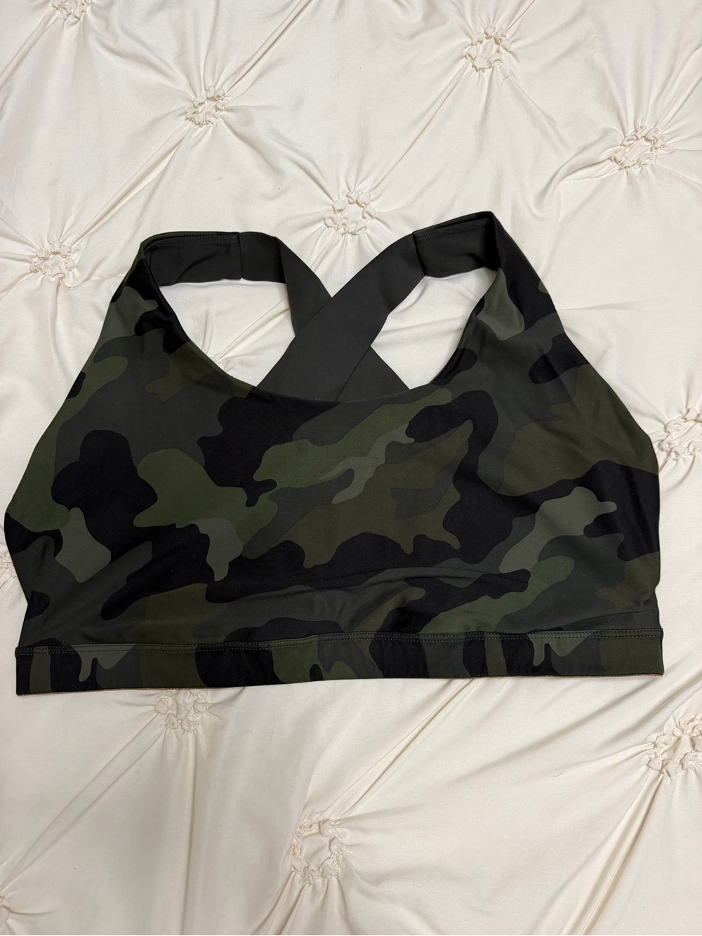 Old Navy Green & Black Camo Cross-Back Sports Bra